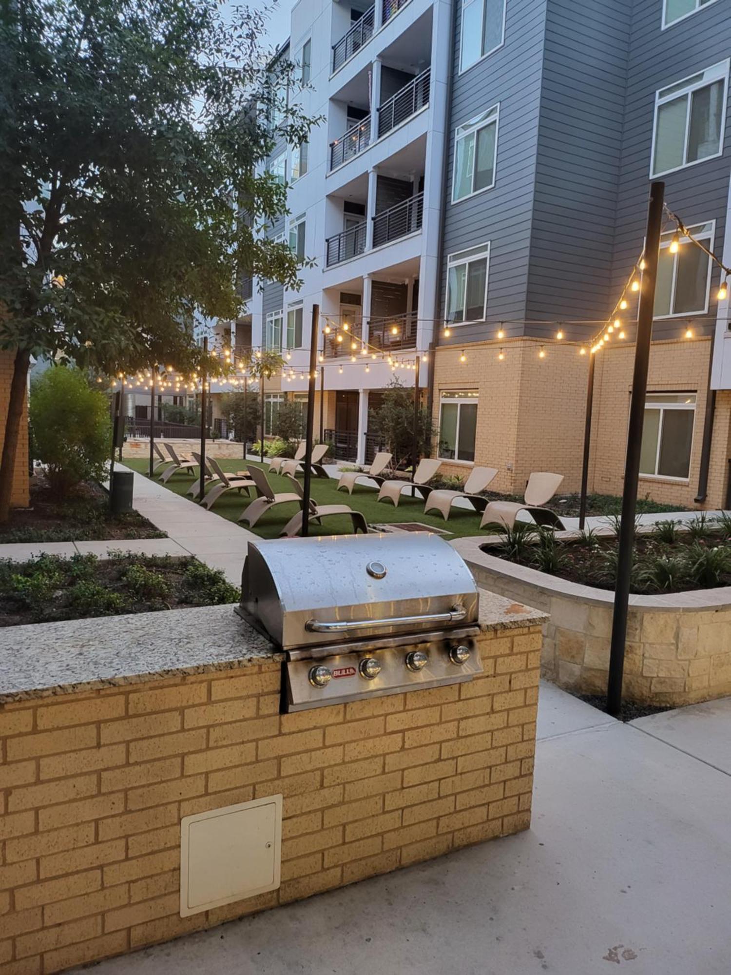 Beautiful Condo On Riverwalk W King Ste Free Parking Pet Friendly Centrally Located On The Riverwalk San Antonio Exterior photo
